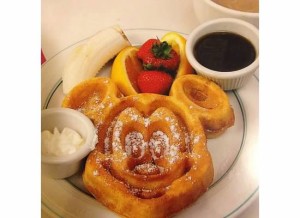 The infamous Mickey waffle!